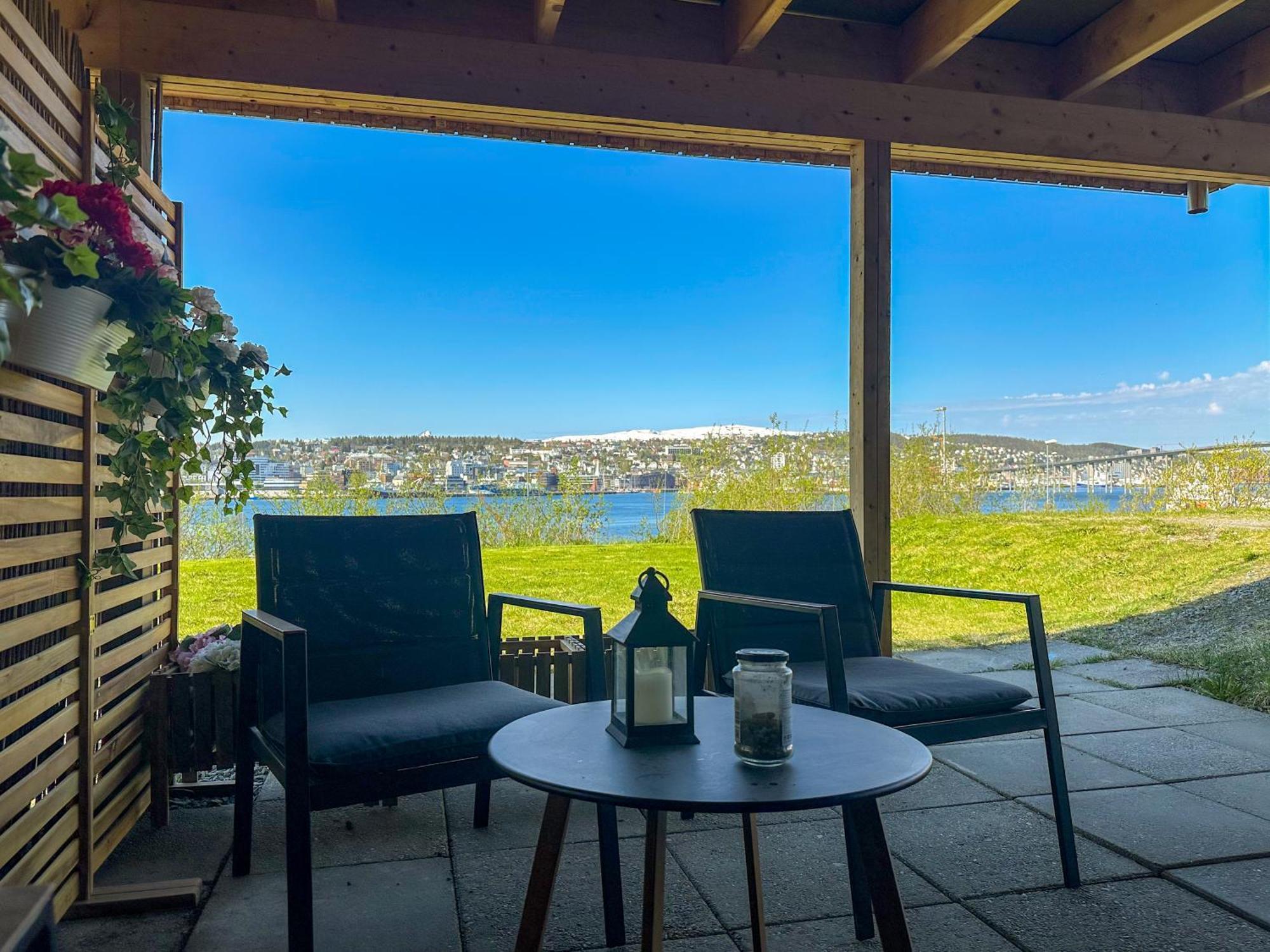Panorama View - Free Parking - Perfect For Couples Apartment Tromsø Exterior foto