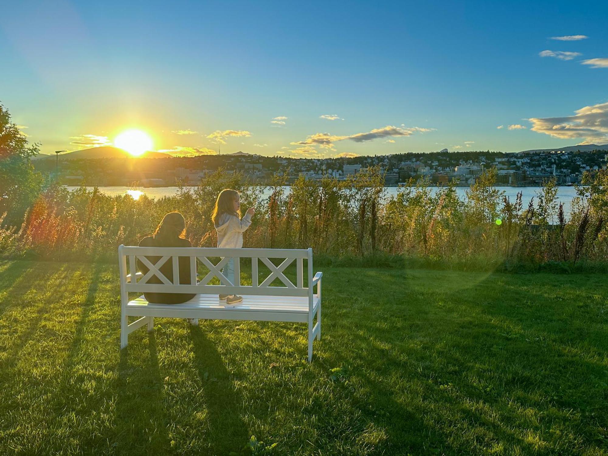 Panorama View - Free Parking - Perfect For Couples Apartment Tromsø Exterior foto